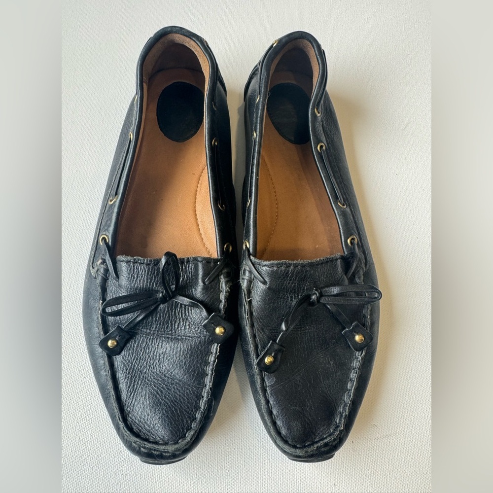 GUC women’s size 8.5 black leather Clarks loafers
